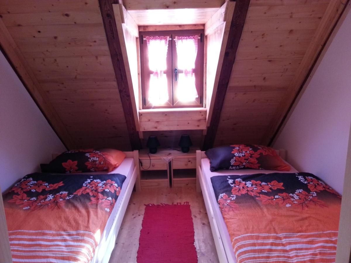 Snasini Kucari Bed and Breakfast Gradiste Exteriör bild